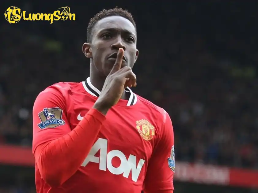 Viễn cảnh Welbeck tái hợp Old Trafford chắc chắn sẽ khiến nhiều CĐV MU cảm thấy hoài niệm (Ảnh: The Independent).