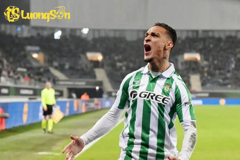 Antony đã được thỏa ước mơ chơi bóng cho Real Betis
