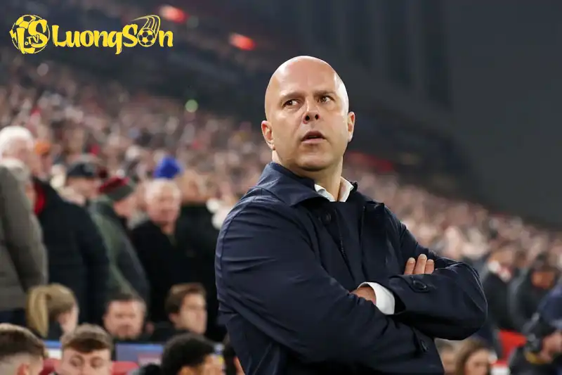 Arne Slot thừa nhận Liverpool cần may mắn để thắng Arsenal